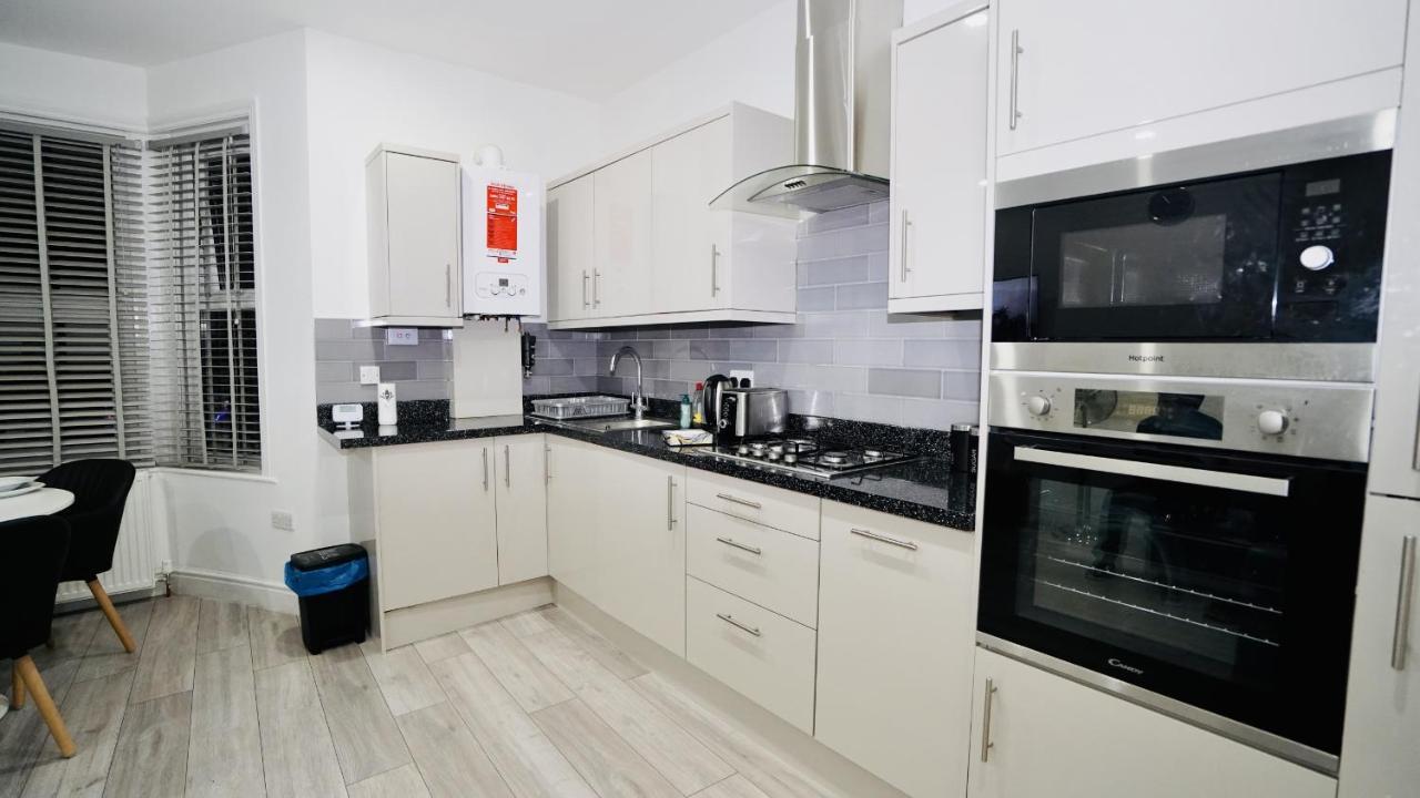 E2M Stays Lovely Apt Close To Ilford Station With Free Parking Exterior foto