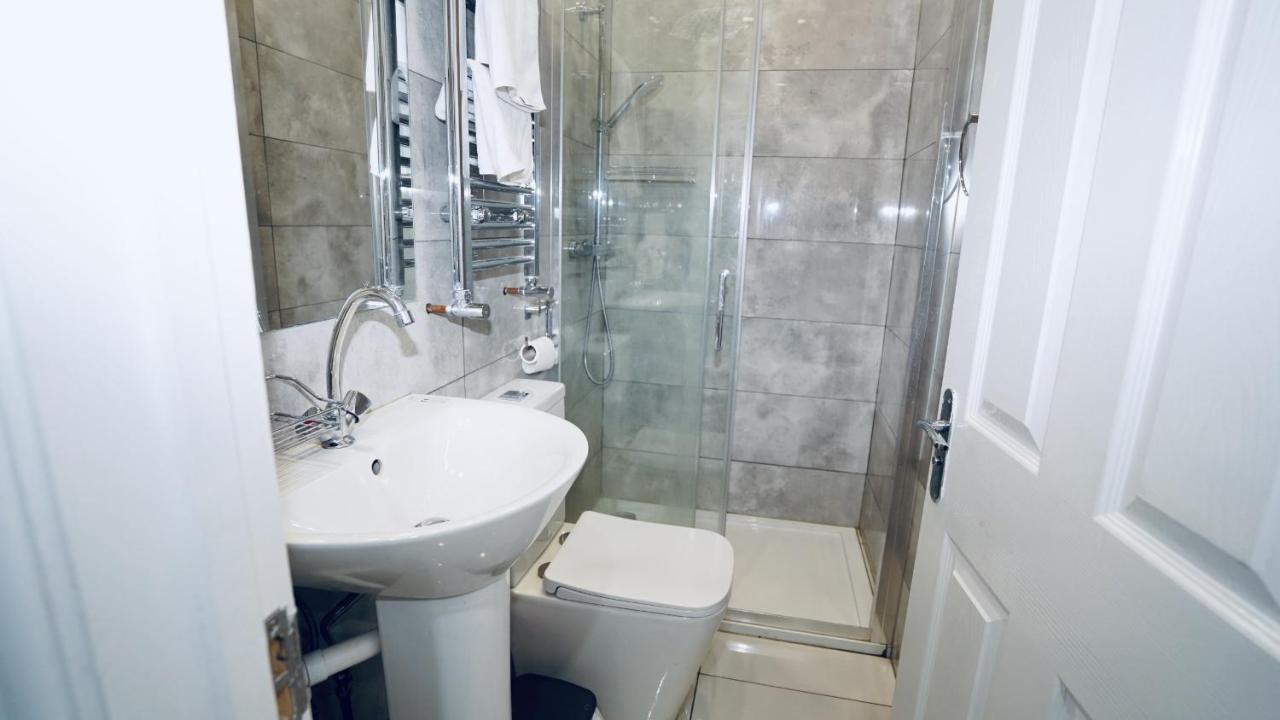 E2M Stays Lovely Apt Close To Ilford Station With Free Parking Exterior foto
