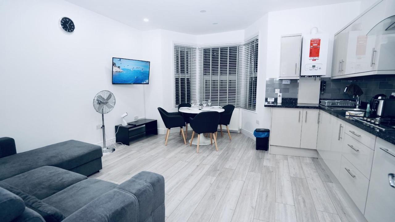 E2M Stays Lovely Apt Close To Ilford Station With Free Parking Exterior foto